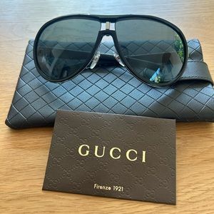 NWOT Gucci | Unisex Black/silver tinted aviator sunglasses 1566/S
